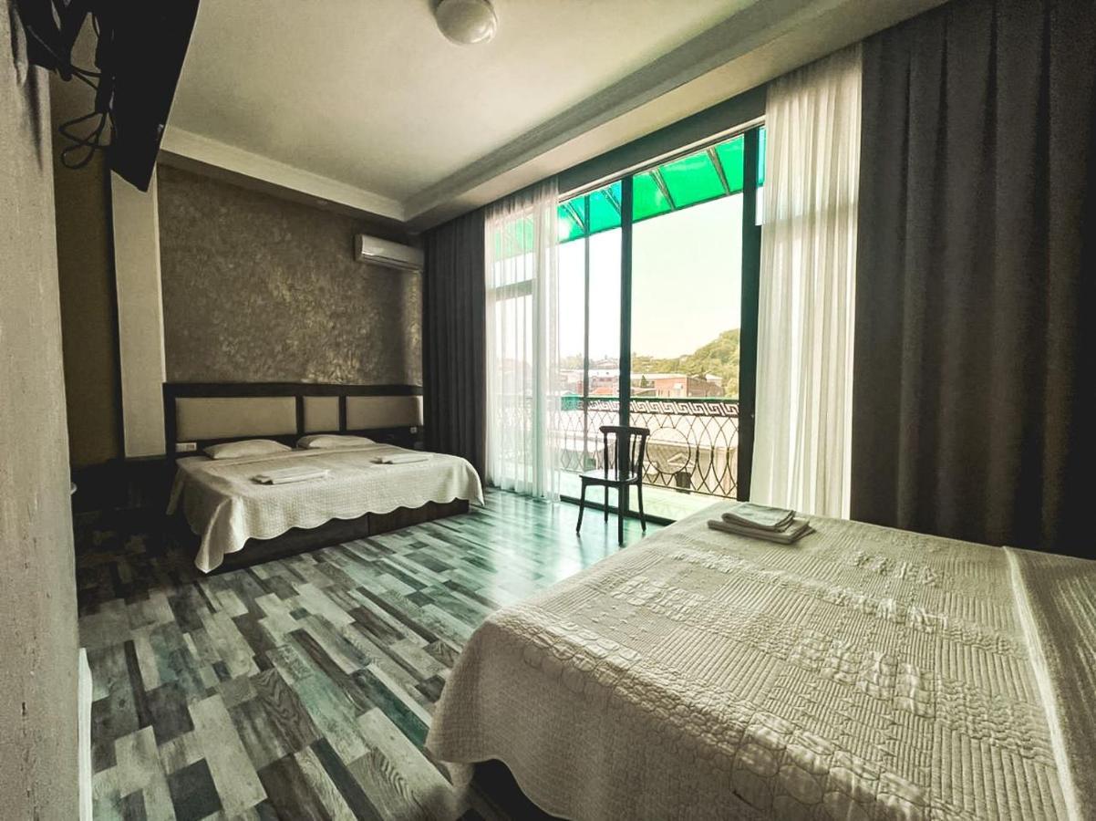 Discovery Hotel Kutaisi Exterior foto