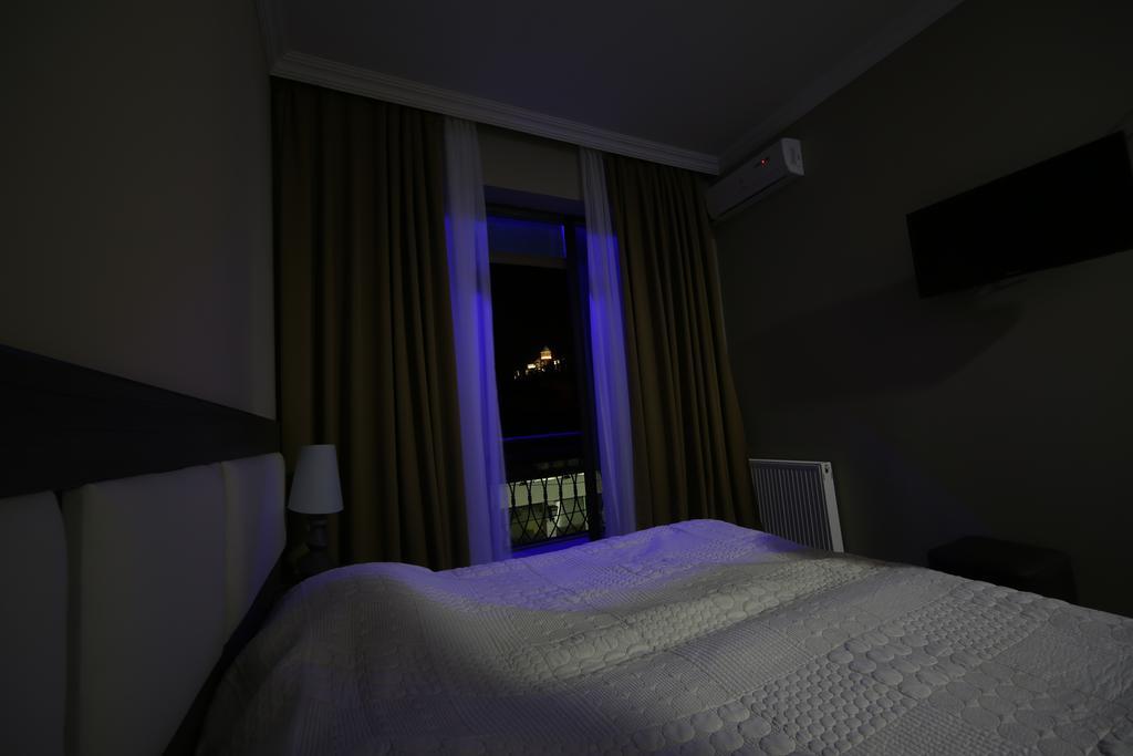 Discovery Hotel Kutaisi Quarto foto
